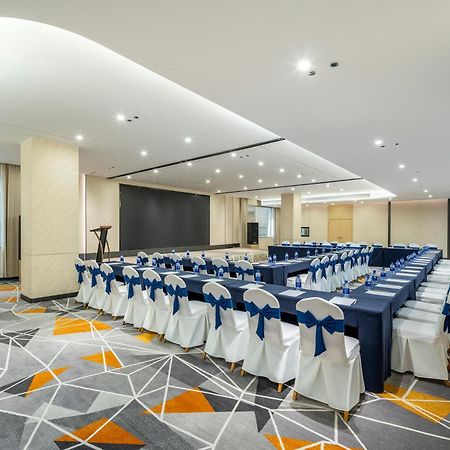 Holiday Inn Express Chengdu Tianfu Square By Ihg - Chunxi Road And Kuanzhai Alley Dış mekan fotoğraf